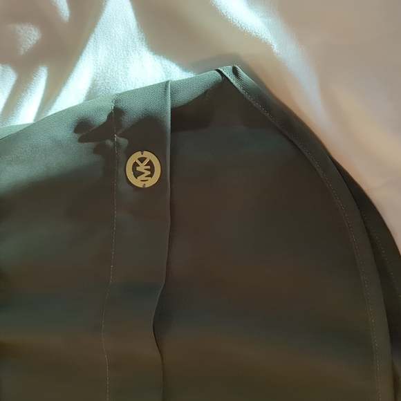 2/$10 Michael Kors sleeveless top in olive green - Picture 4 of 5